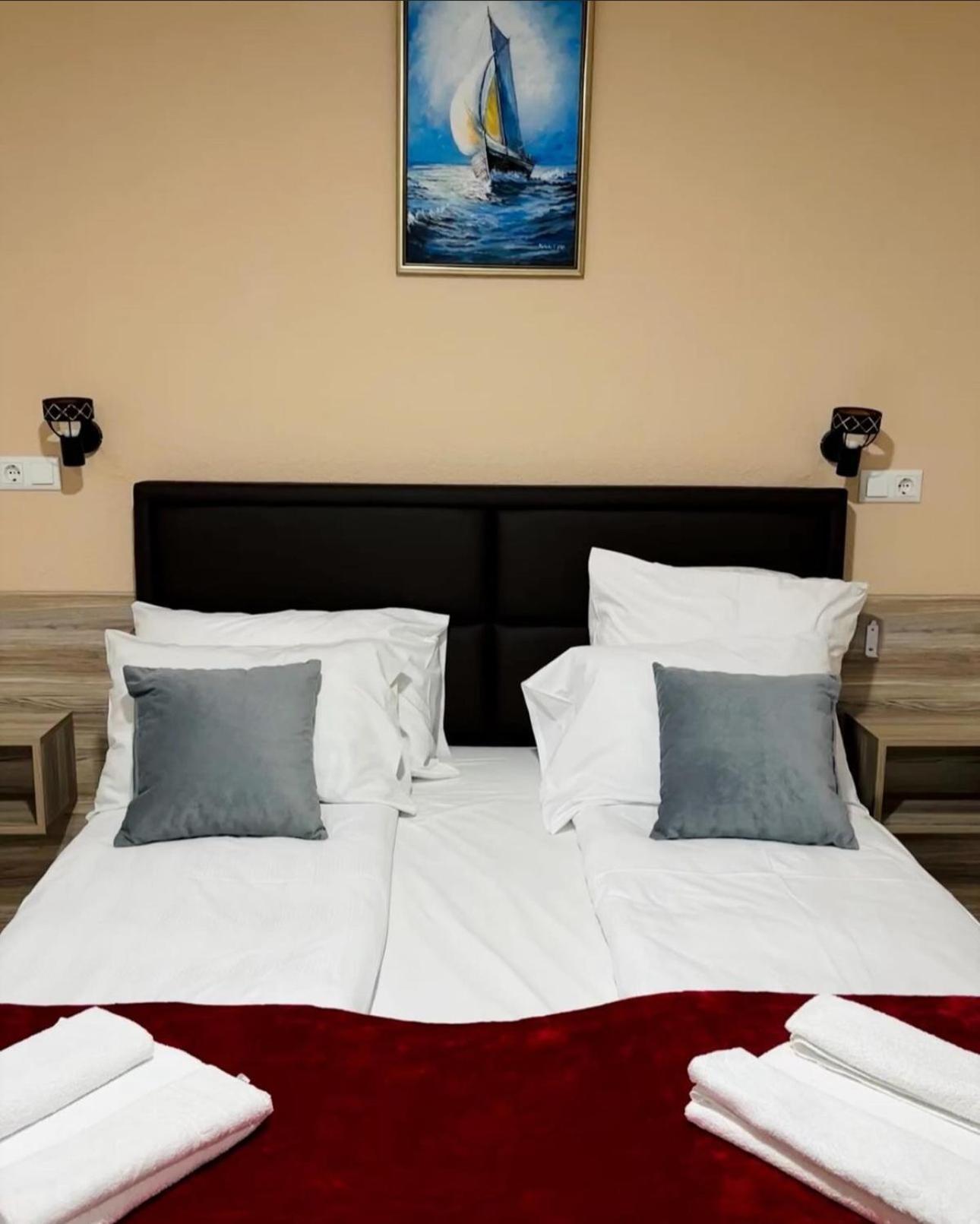 Gorazde Hotel Casablanca מראה חיצוני תמונה